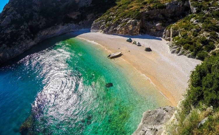 Media polake: Shqiperia, destinacioni perfekt per pushime ne 2024